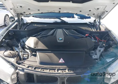 2015 BMW X5 xDrive50I z USA, uszkodzony, nr VIN 5UXKR6C56F0J76731